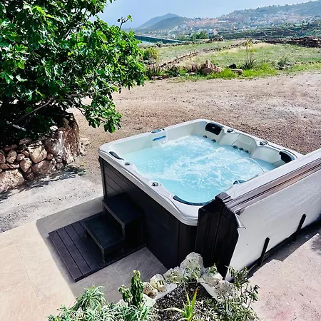 Сasa de vacaciones Casitas - Casa Higo With Shared Jacuzzi