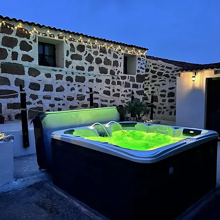 Casitas - Casa Higo With Shared Jacuzzi