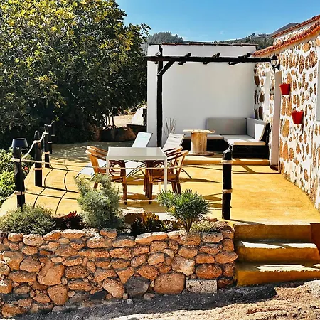 Dom wakacyjny Casitas - Casa Higo With Shared Jacuzzi